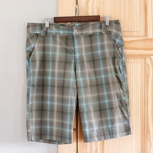 Columbia Women's Omni Dry Activewear Golf Plaid Shorts Coolmax Recycled Size 14